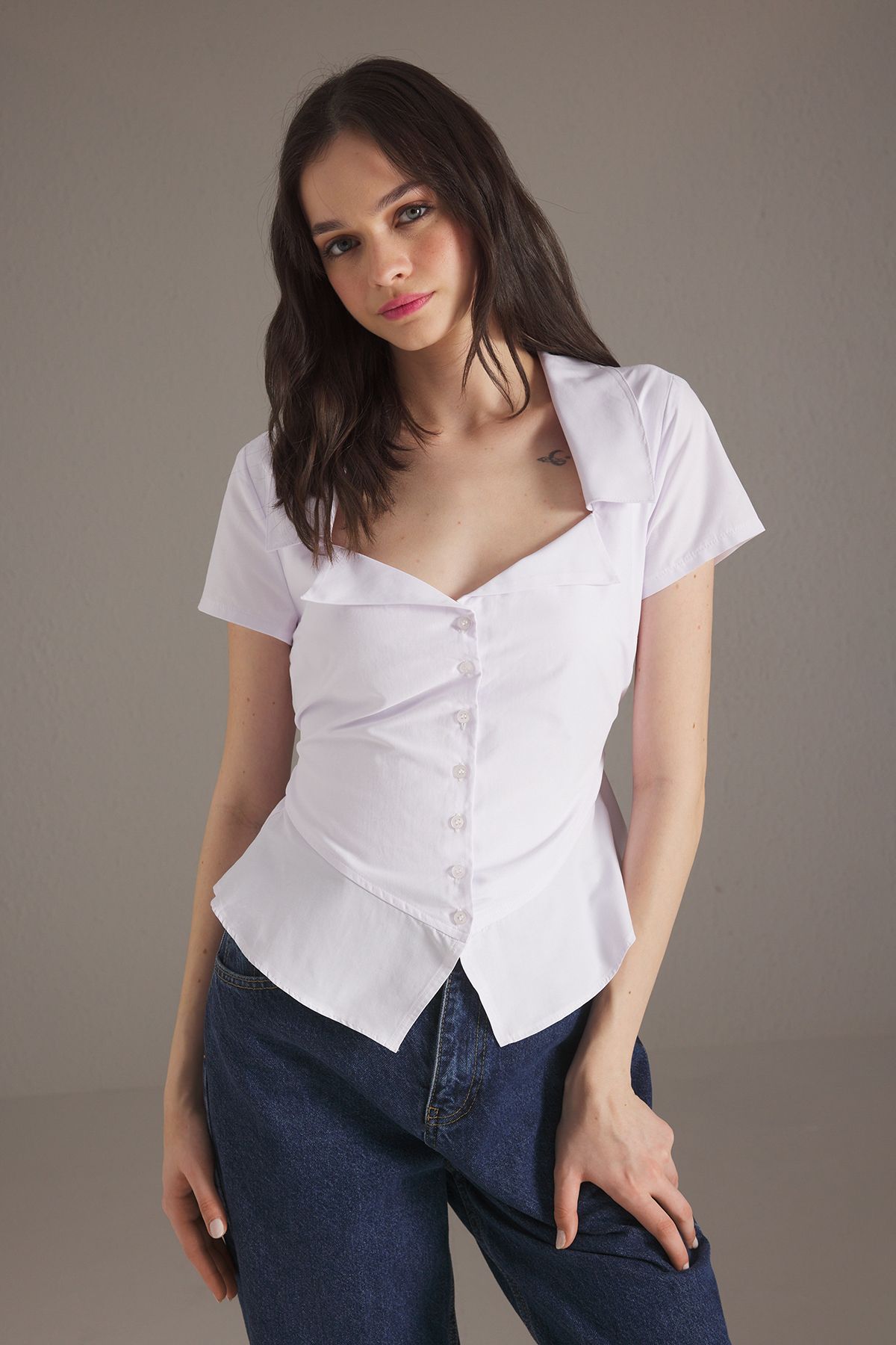 Trendyol Collection-Cămașă cu guler alb detaliat TWOSS25GO00139 2