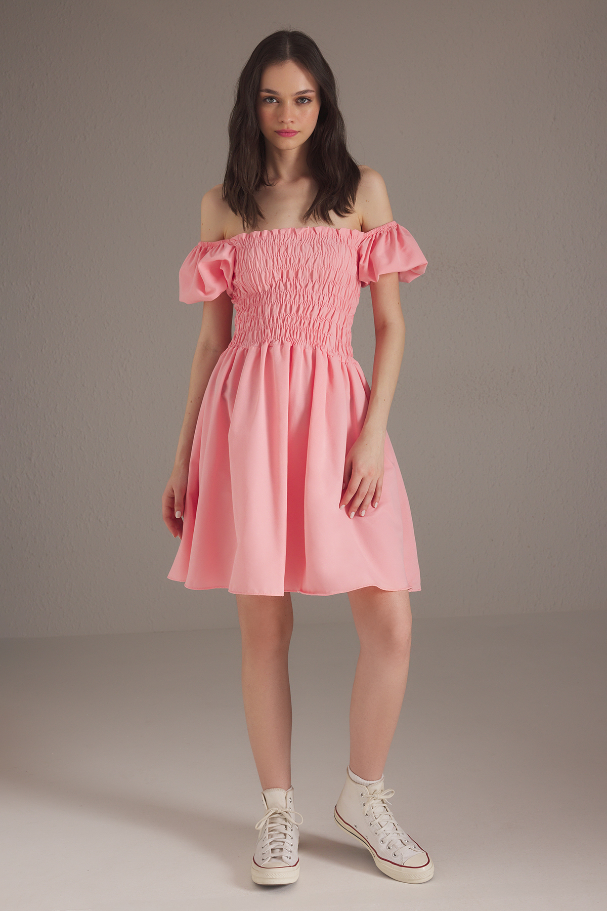 Trendyolmilla Pembe Düz Gipeli Kısa / Mini Dokuma Elbise TWOSS25EL00670
