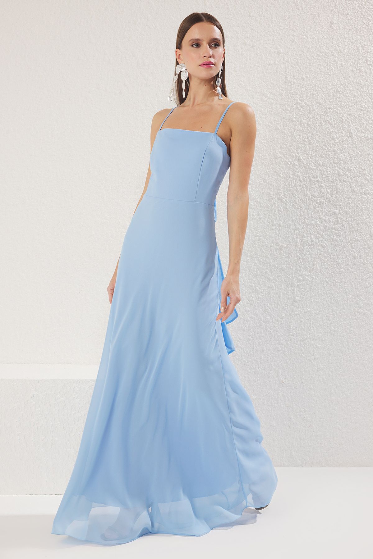Trendyol Collection-Világoskék A-vonalú masnival bélelt sifon szőtt hosszú estélyi ruha éjszakai ballagási ruha TPRSS25AE00152 4