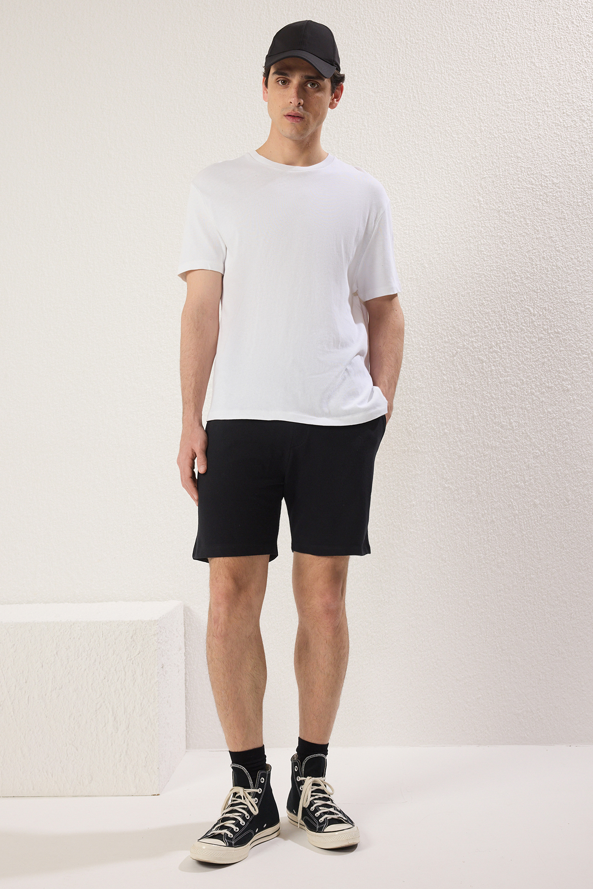 Trendyolmilla  Siyah-Gri 2'li Paket Regular/Normal Kesim %100 Pamuklu Dokulu Şort & Bermuda TMNSS25SR00040 - Görsel 5