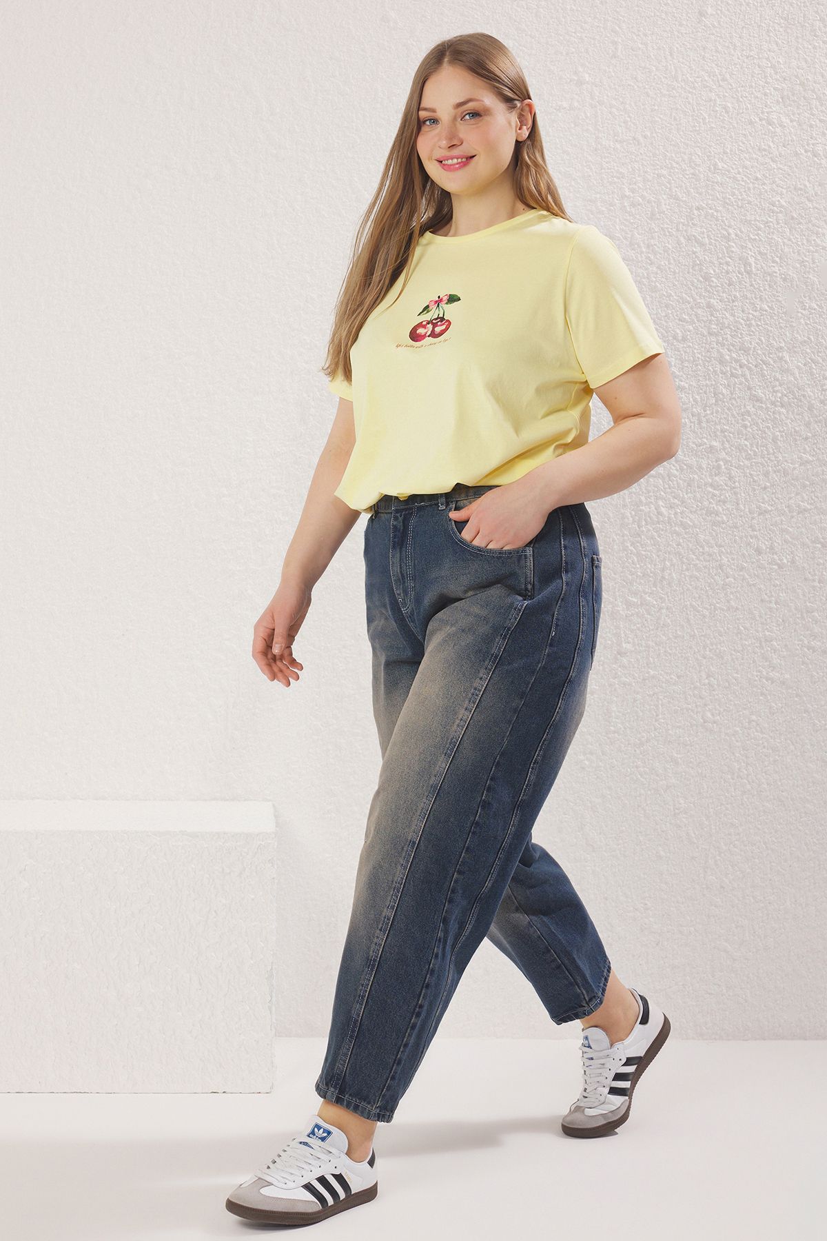 Trendyol Curve-Kék magas derekú Bagyy Fit nagy méretű farmernadrág TBBSS25CJ00000 2