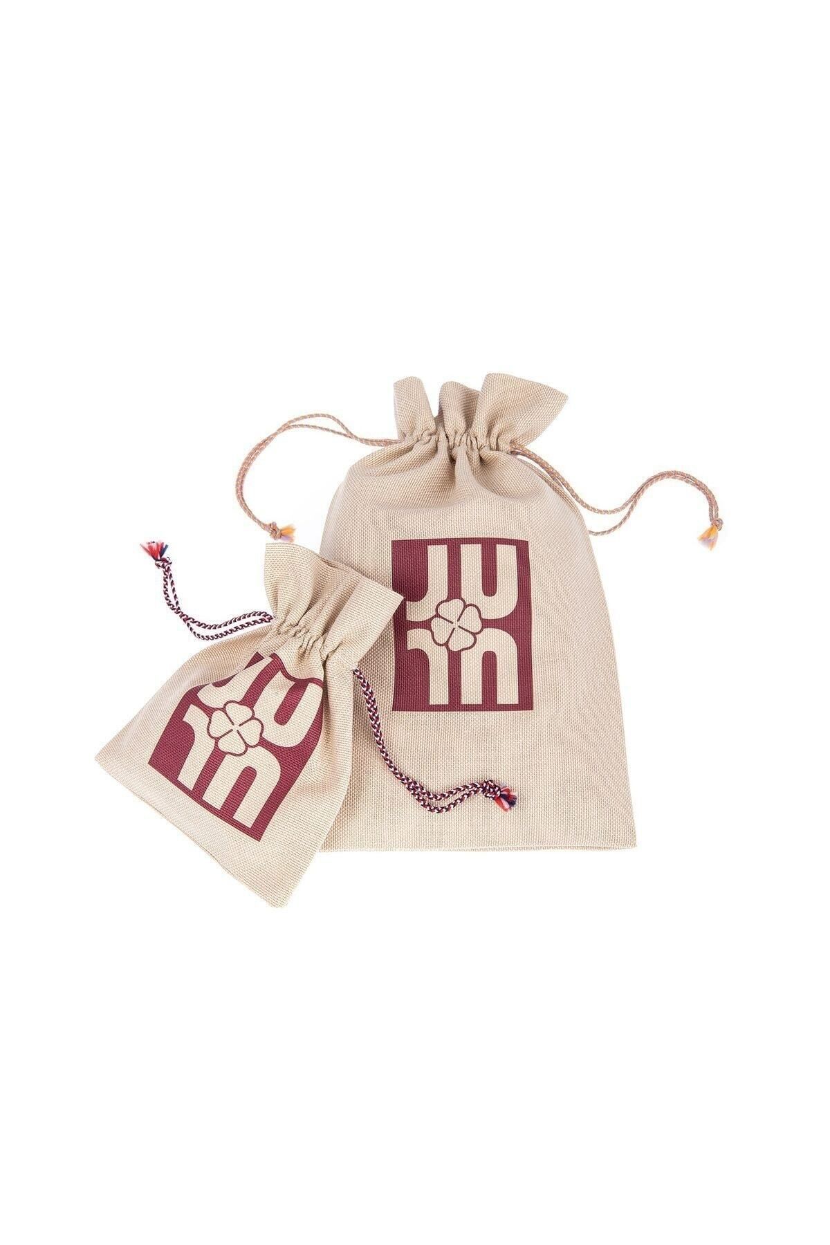Juju-Red String Square Bracelet with Stones in the Middle 3
