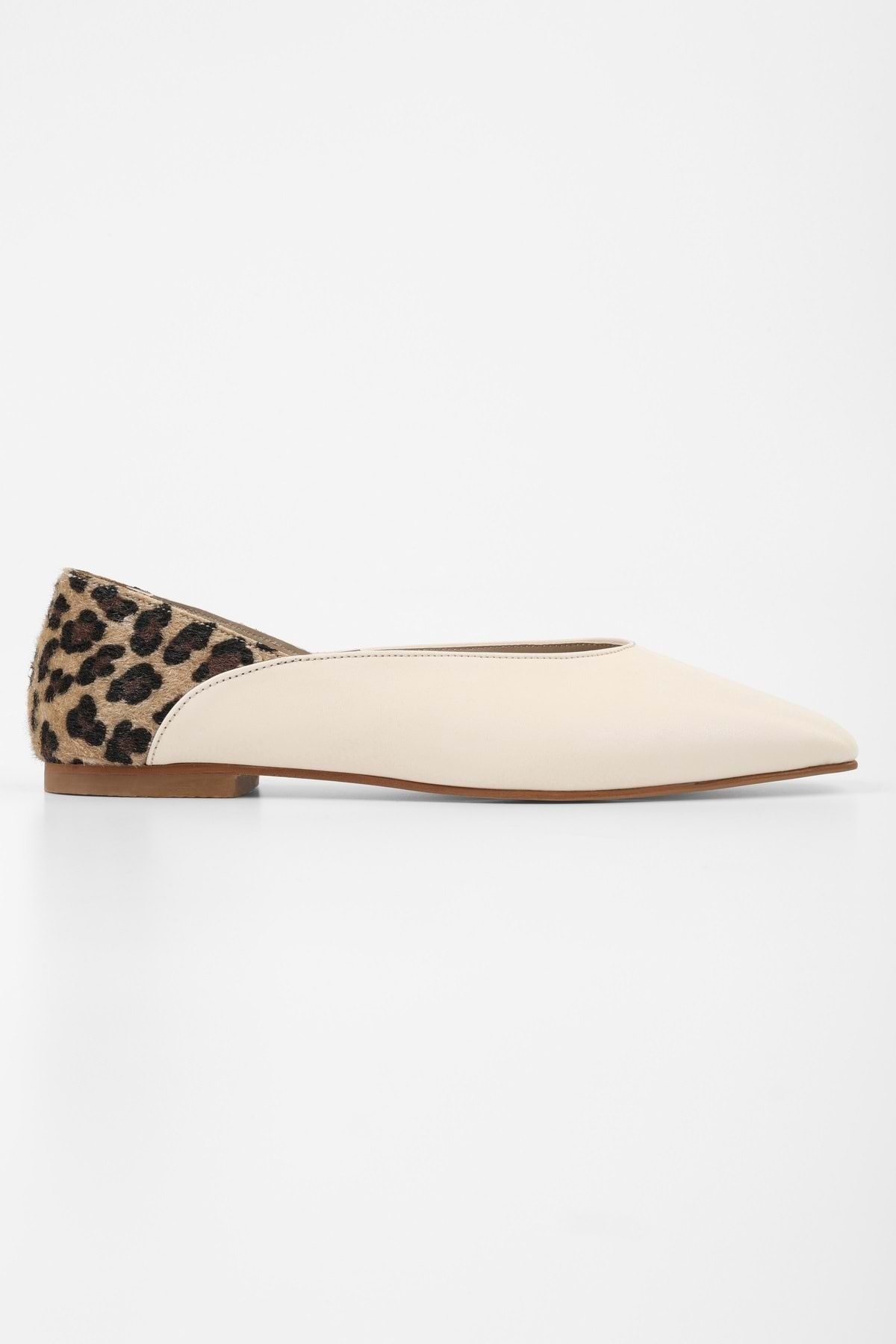 Shoeberry-Women's Fayen Beige Skin Leopard Pattern Detailed Ballerinas 3