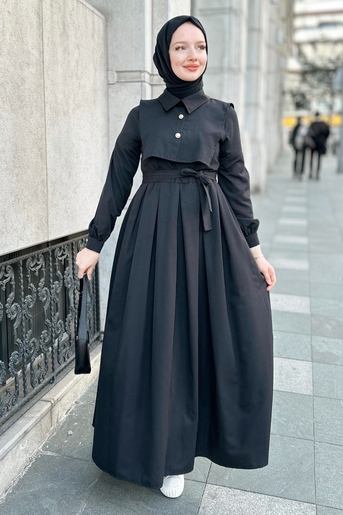 Gizce-Elvie Black Dress 4