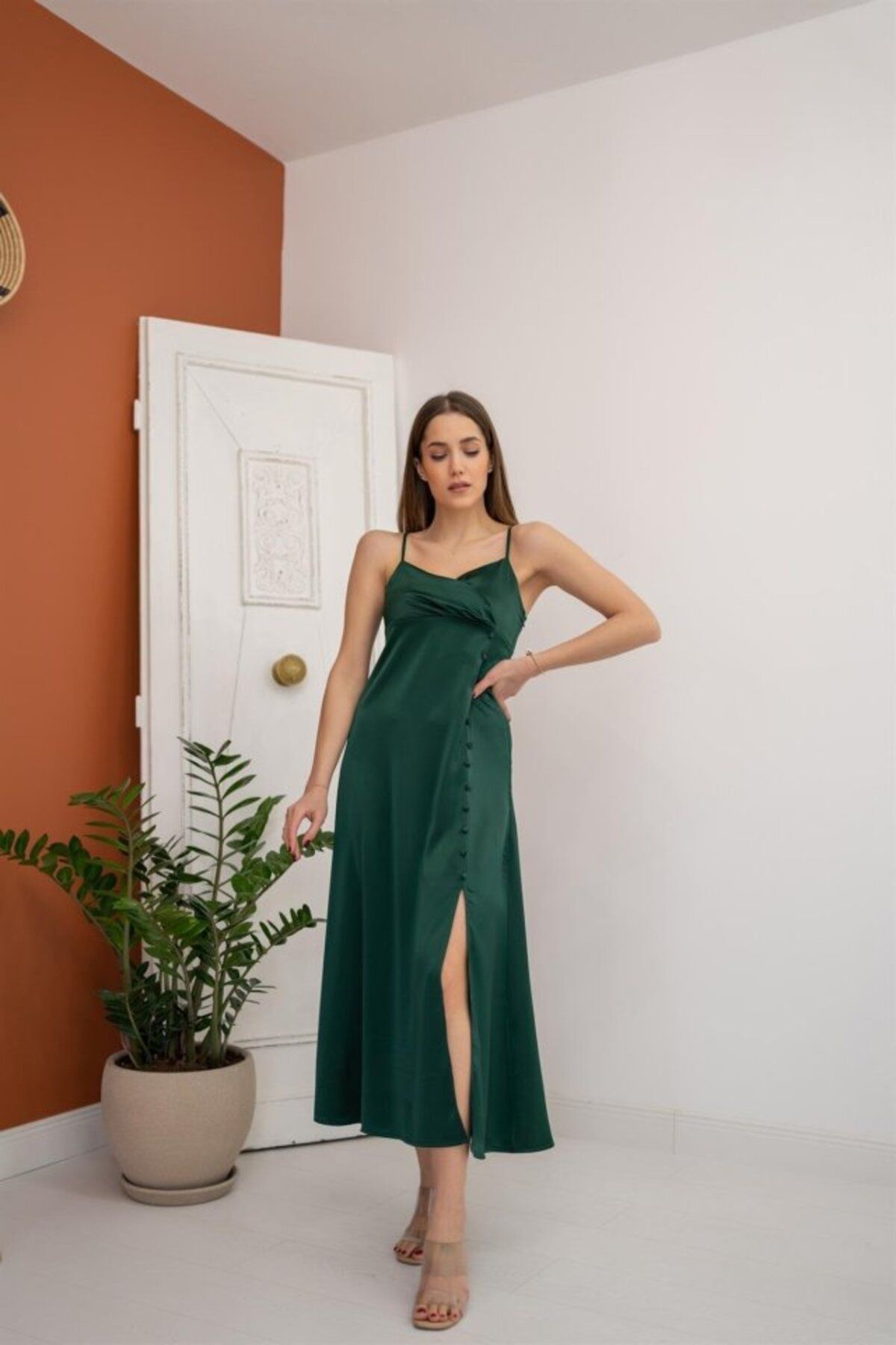 MRA Fashion Zümrüt Askılı Saten Elbise