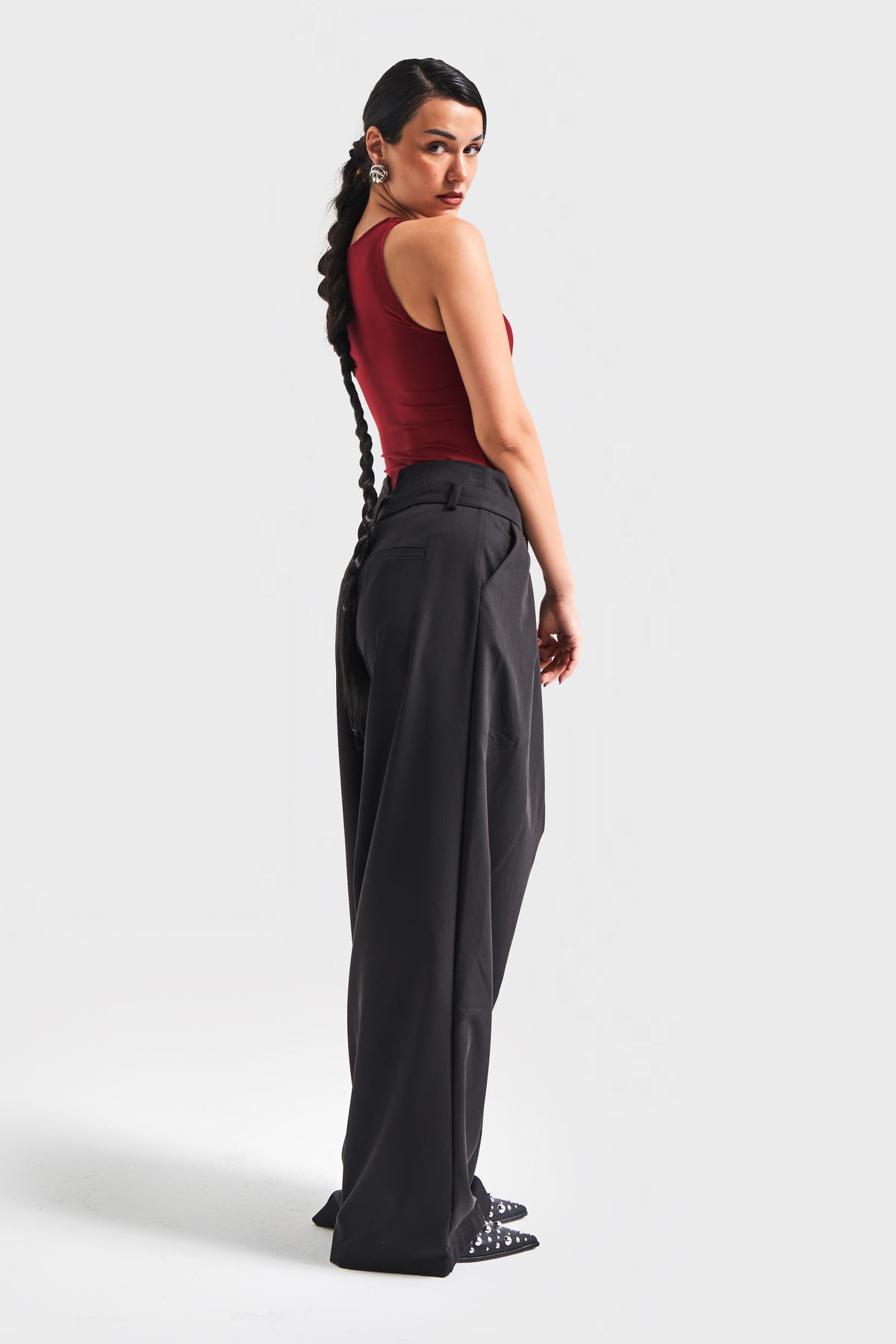 its basic-Women's Black Color Belt Detailed Palazzo Fit Super Loose Palazzo Trousers 4