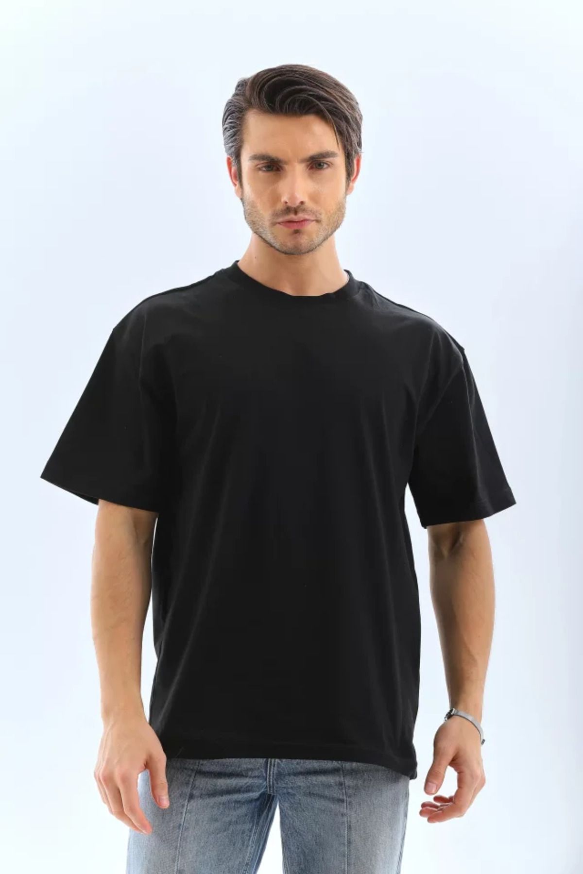leyla sanat sanata yeni bir bakış açısı leyla sanat sanata yeni bir bakış açısı Unisex Oversize Düz Bisiklet Yaka T-Shirt - Siyah