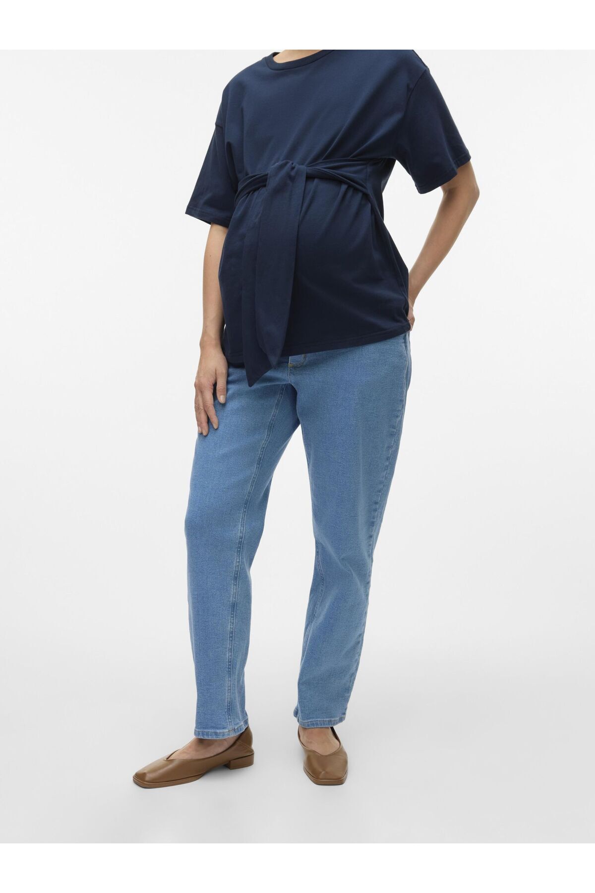 Mama Licious-Umstandsjeans mit Regular Fit Normal geschnitten Mittlere Taille Jeans 4