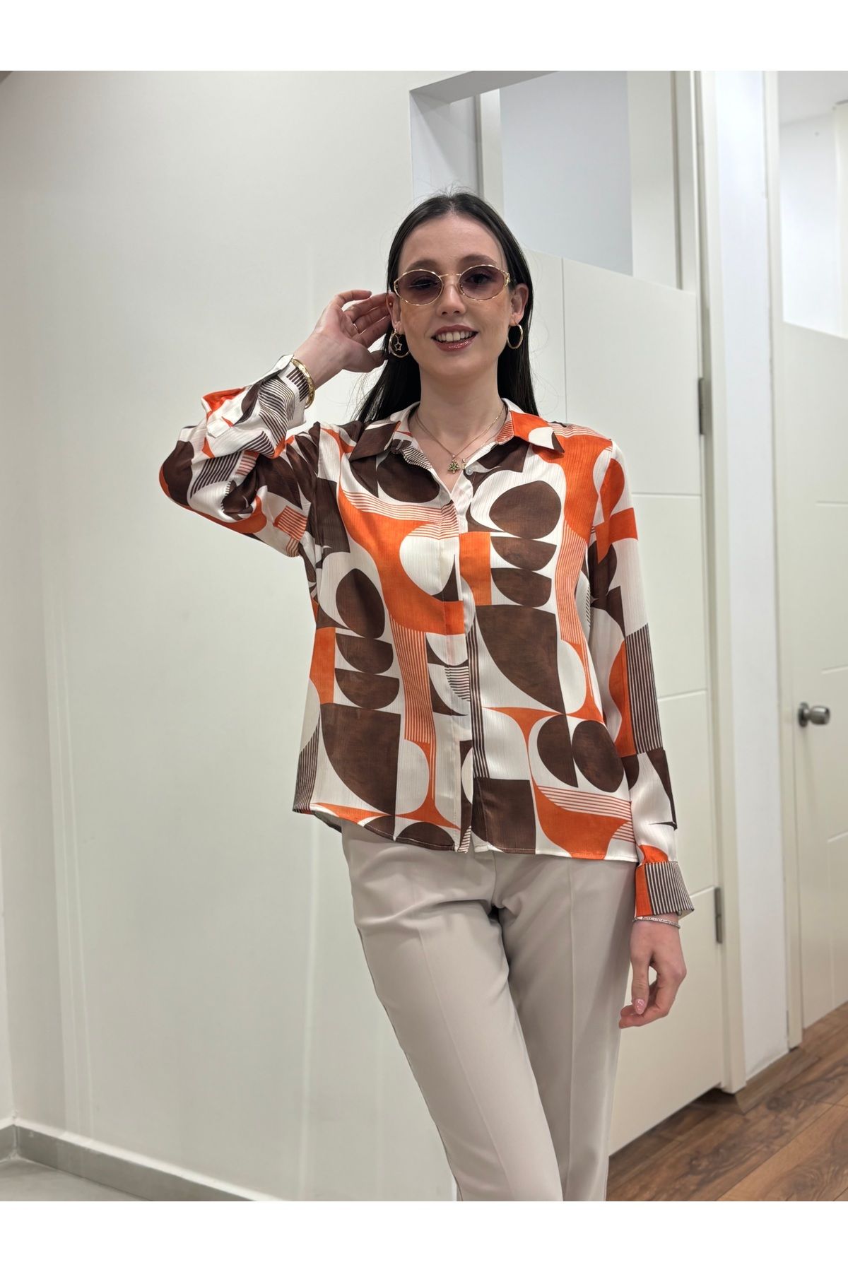 AYHAN-Patterned Chiffon Shirt with Hidden Buttons on the Front 5