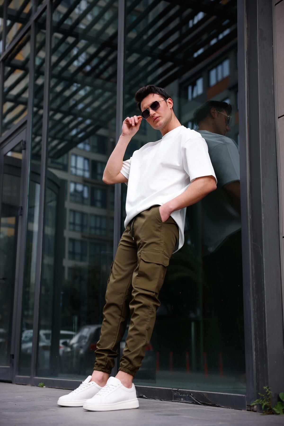 complete the look image