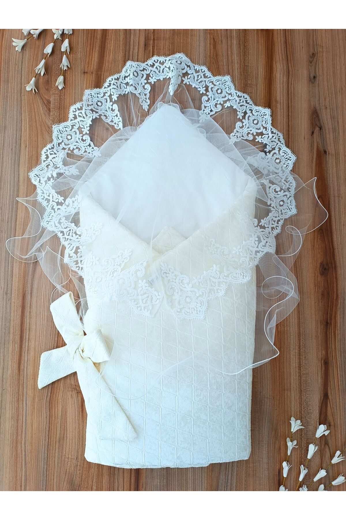 Tomuycuk Dantelli Bebek Battaniyesi %100 Pamuklu Doğal Organik Uyku Kundağı Hediyelik Yenidoğan Mevlütlük fotoğrafı 4 (önizleme)