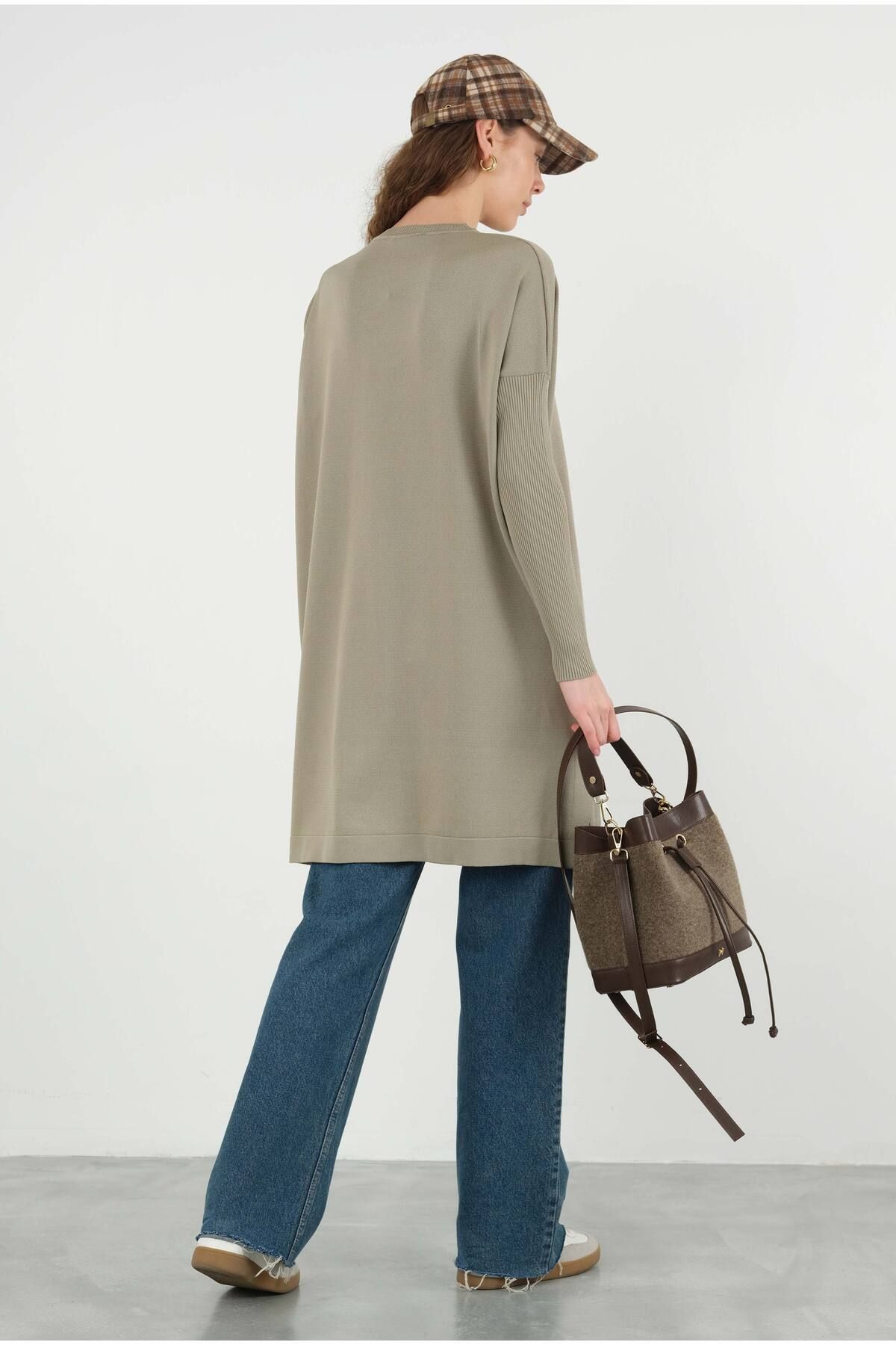 HEQA-Knitwear Mink with Side Slits 2