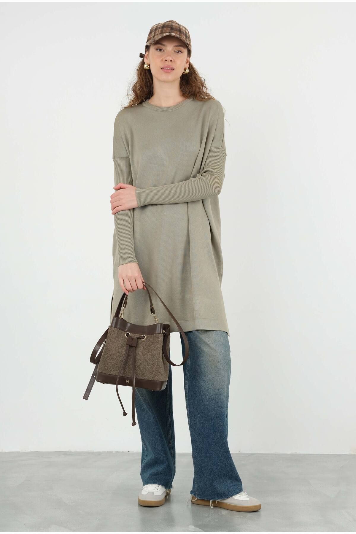 HEQA-Knitwear Mink with Side Slits 4