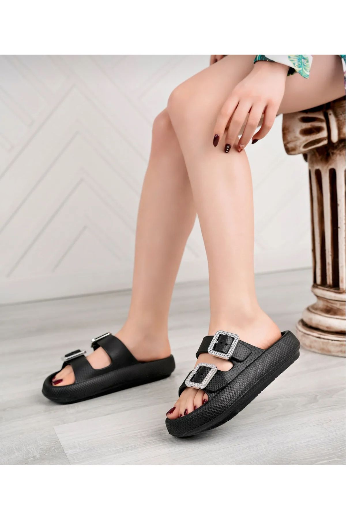 Lion-Beach Sea Pool Daily Use Fit Slippers 2