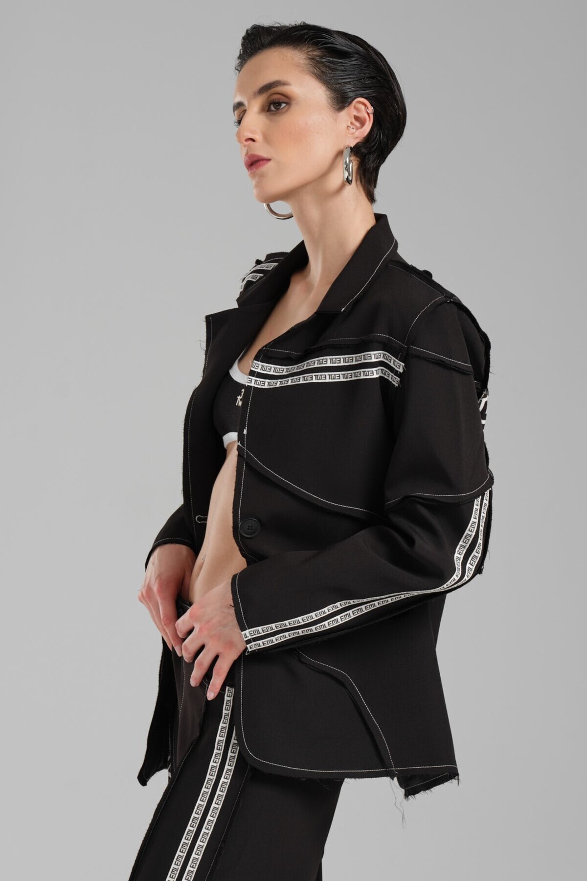 tw3-Women's Garnished and Stripe Detailed Design Blazer Jacket 3