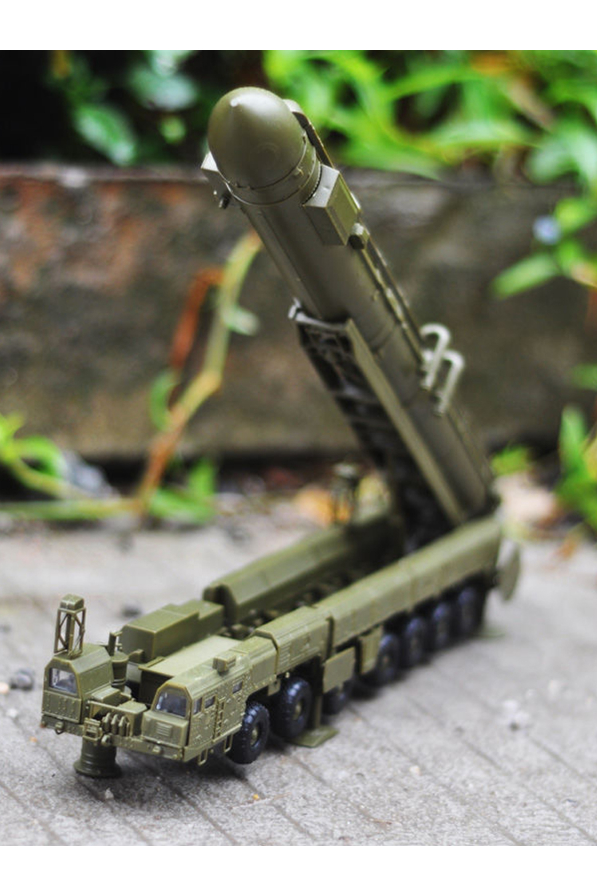 ۱/۷۲ روسیه راکت پرتابگر موشک قاره‌پیمای RT-2PM 4D مونتاژ پلاستیکی پازل نظامی Mo…