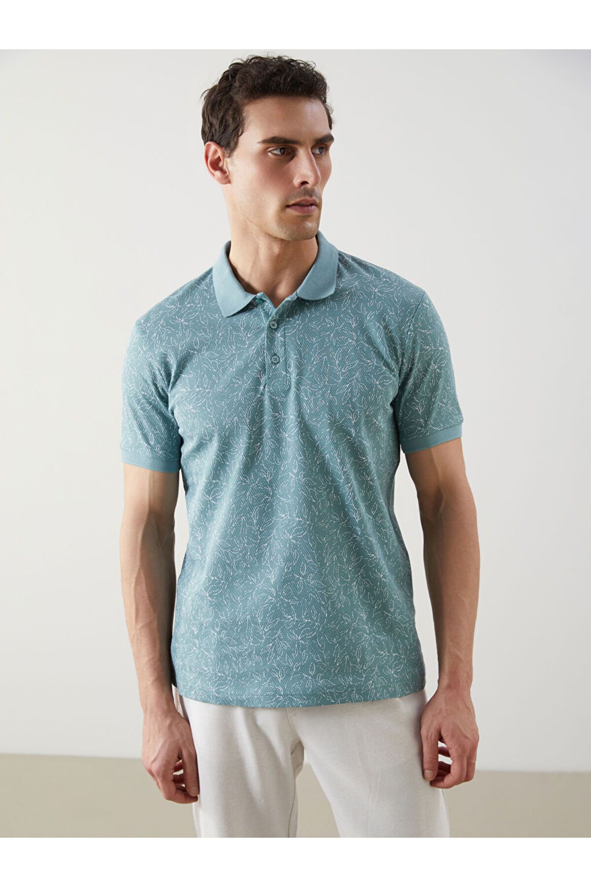 LC Waikiki Polo Yaka Kısa Kollu Desenli Erkek Tişört