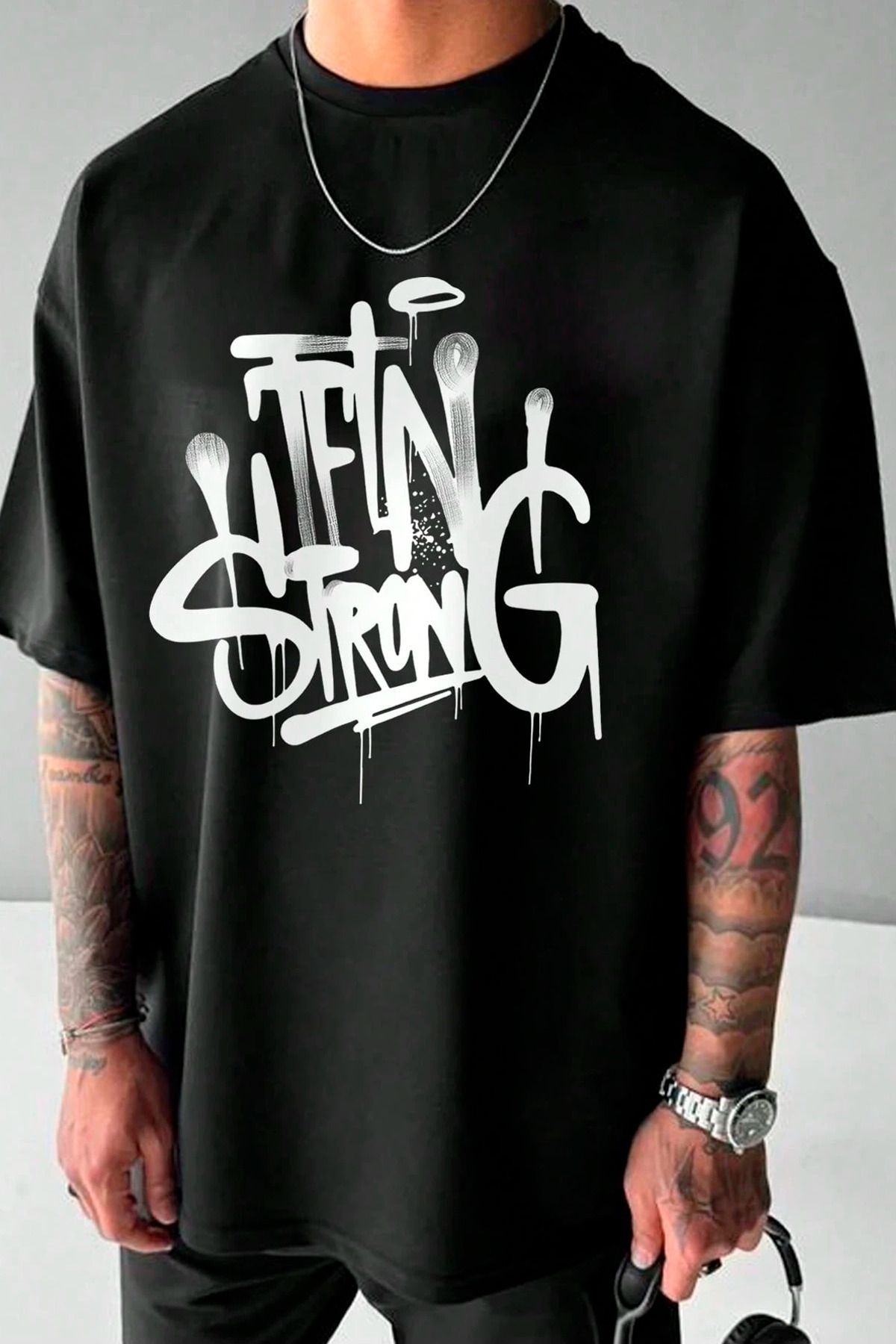 GIANTSTORE Strong Baskılı Oversize Bisiklet Yaka Erkek Siyah T-shirt