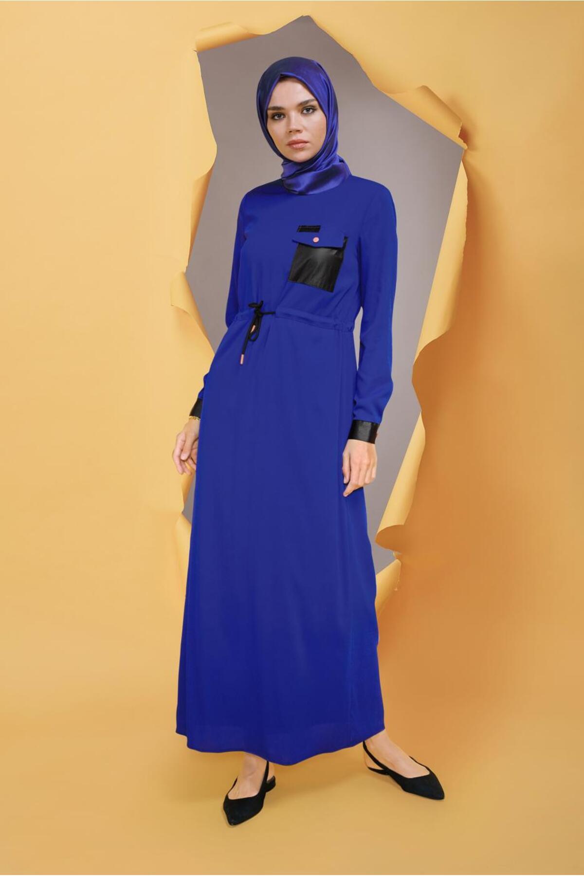 آلوینا لباس مجلسی طرحدار طلایی با کمر کشی کد ۴۱۷۳۴ آلوینا لباس مجلسی طرحدار طلایی با کمر کشی کد ۴۱۷۳۴