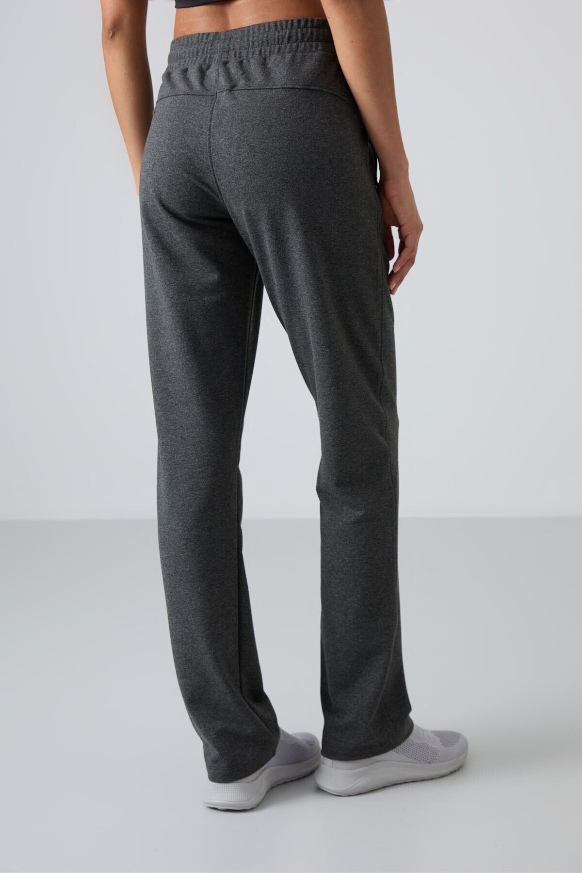 TOMMY LIFE-Formă confortabilă de culoare antracit - Pantaloni de trening pentru femei cu fermoar ascuns și buzunare - 94148 5