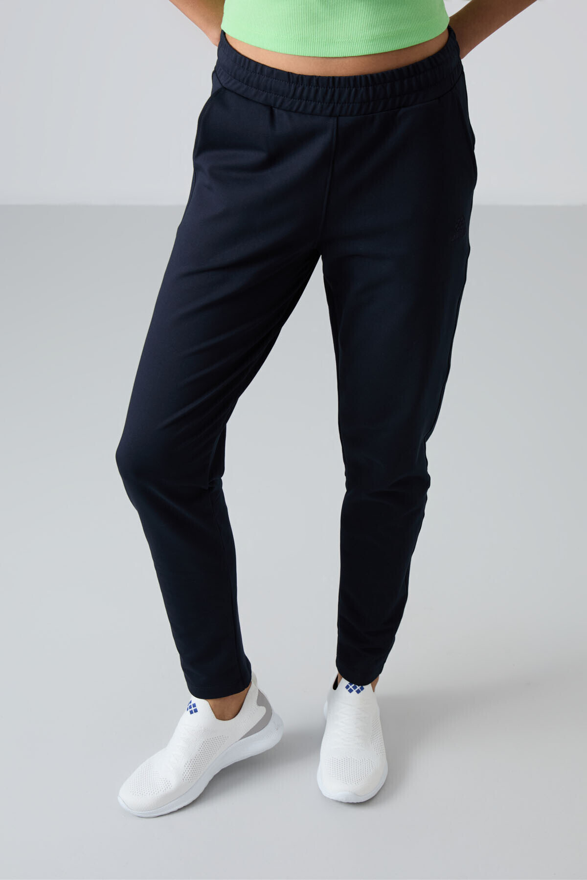 TOMMY LIFE-Pantaloni de trening pentru femei Cozy Form - bleumarin, cu fermoar și buzunare - 94246 4