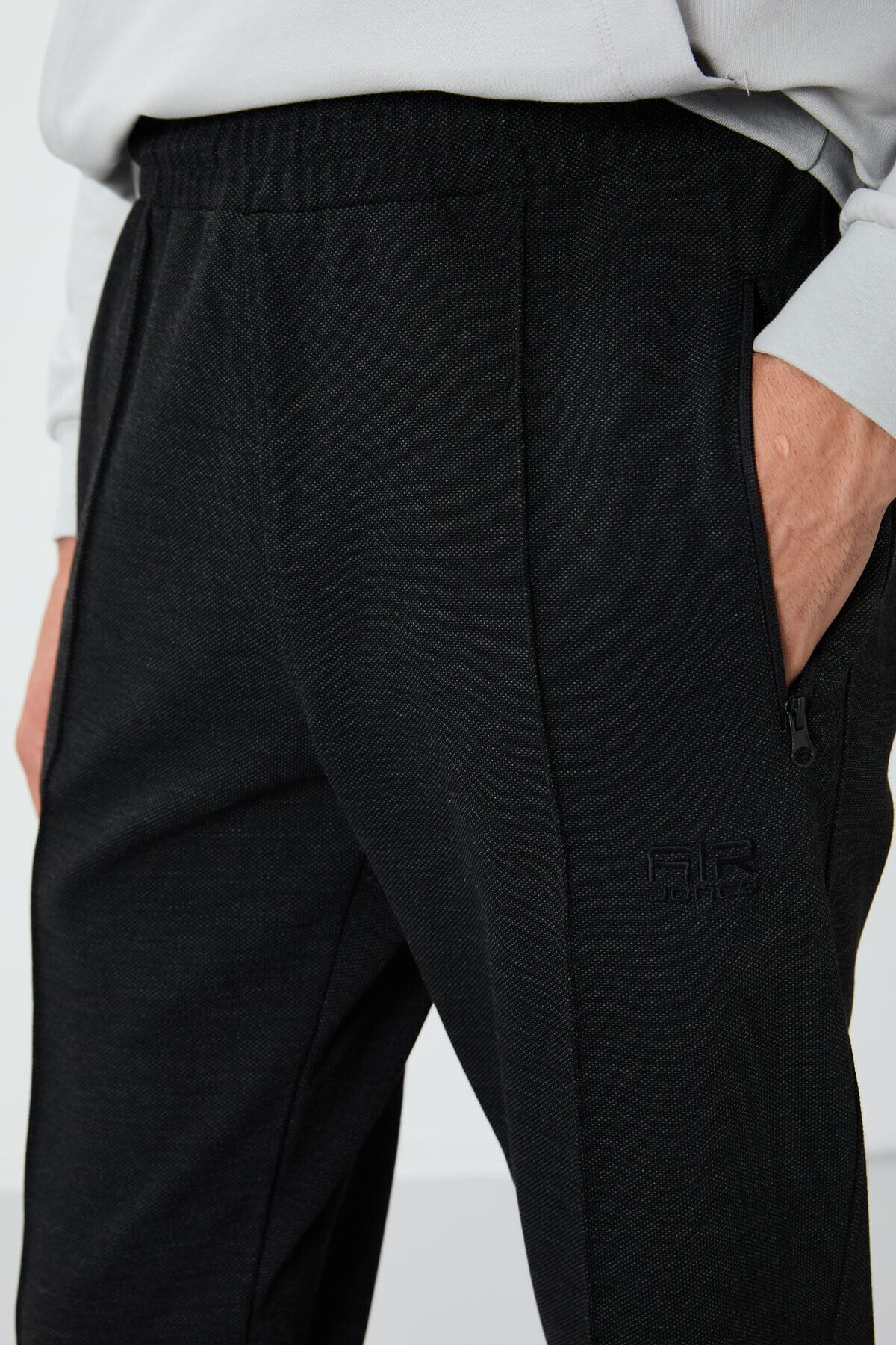 AIR JONES-Melted Black Jogger Men's Sweatpants - 82113 4