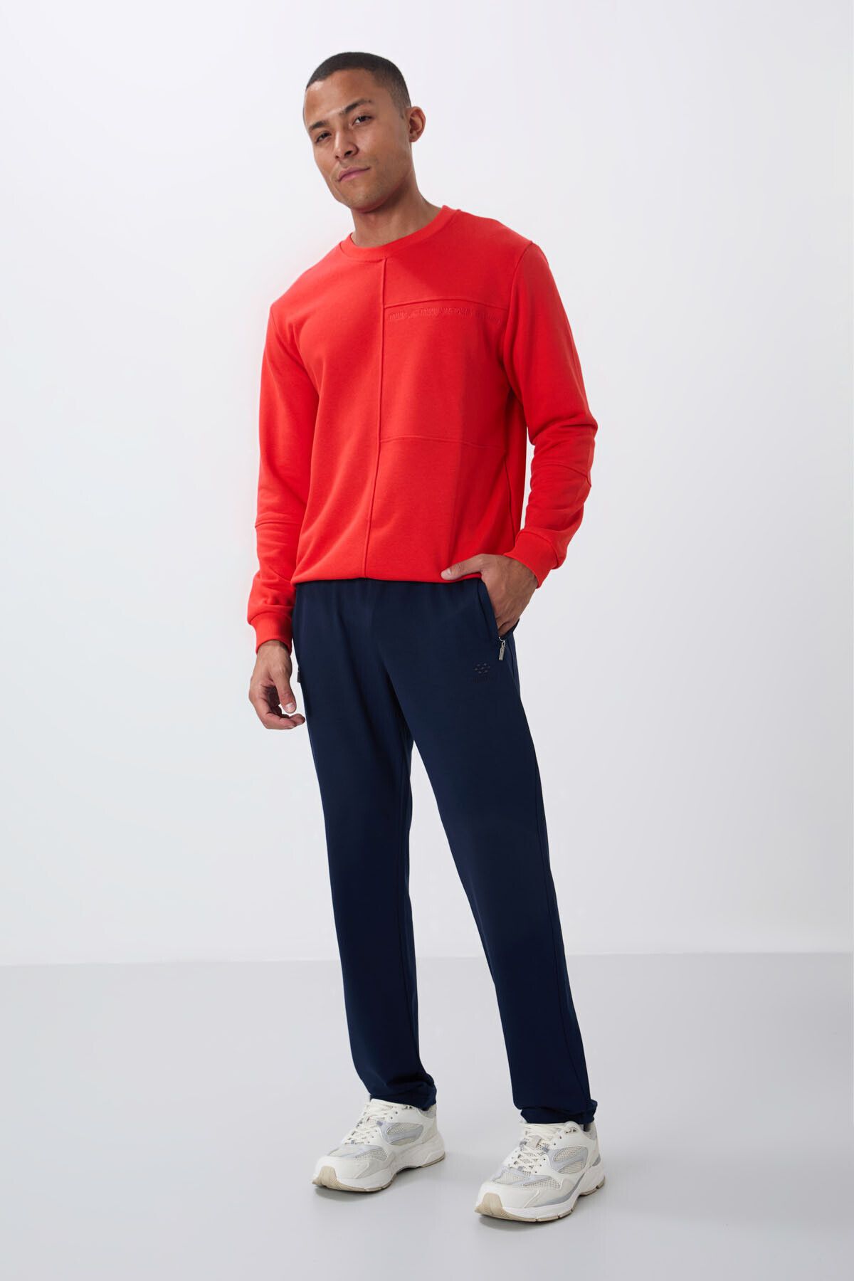 TOMMY LIFE-Indigo MEn's SwEatPants - ZippErEd PockEt, Skinny Fit, Classic LEg - 84669 2