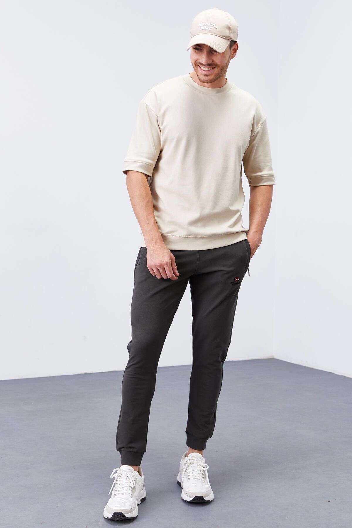 TOMMY LIFE-Khaki Zipper Pocketed Narrow Mold Jogger Men's Tracksuit Bottom - 84343 4