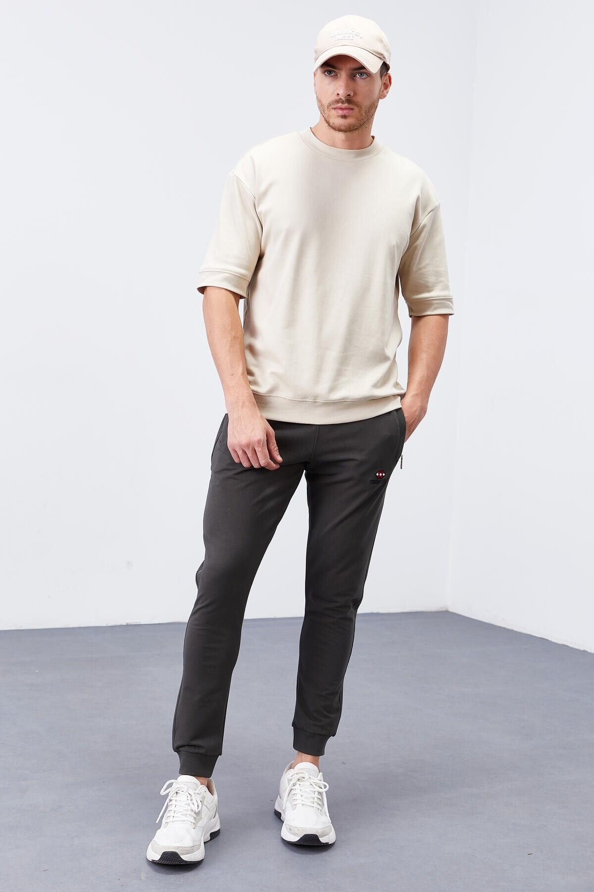 TOMMY LIFE-Khaki Zipper Pocketed Narrow Mold Jogger Men's Tracksuit Bottom - 84343 8
