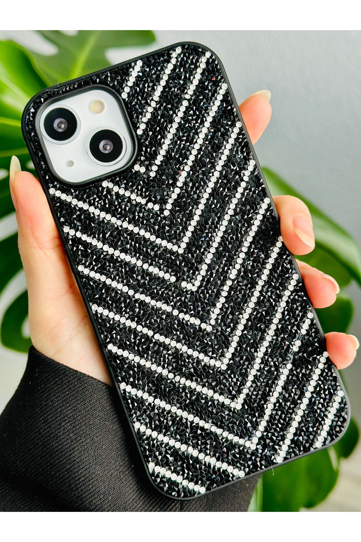 Go Aksesuar-حافظة سيليكون متوافقة مع هاتف Iphone 14 و15 بتصميم ماسي مرصع بأحجار الراين اللامعة 3