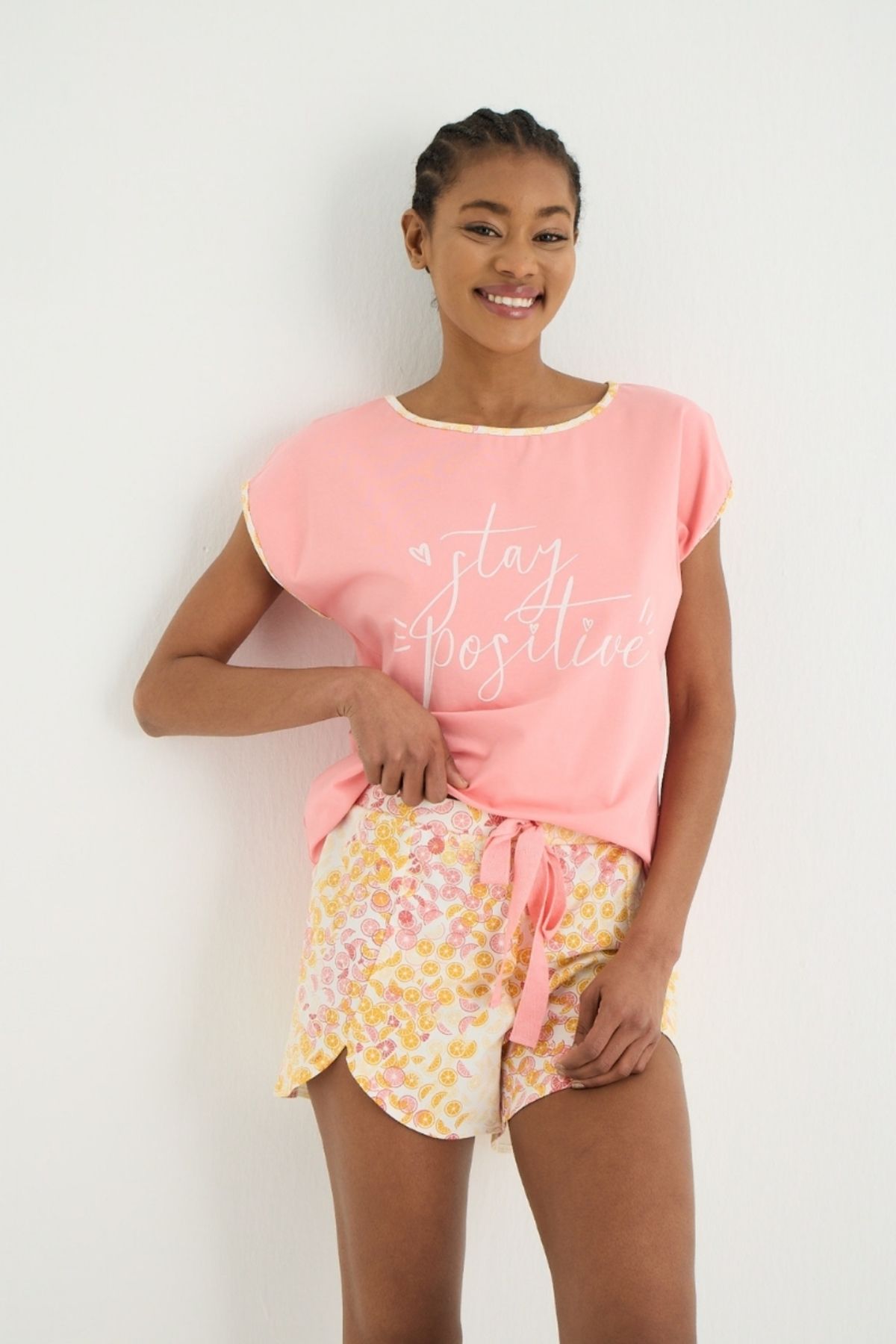 İPEKTENİM-Patterned Shorts Pajama Set with Piping Detail 4