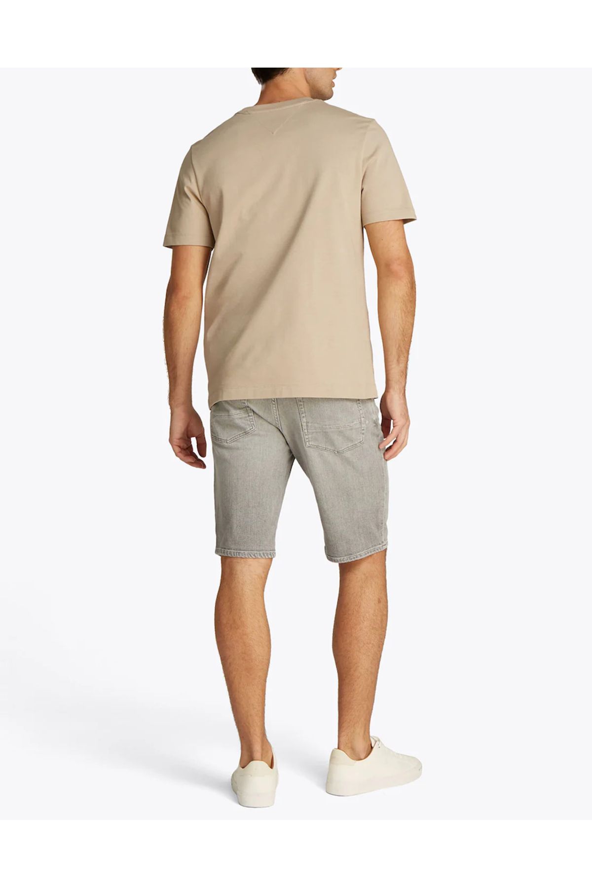 Tommy Hilfiger-Men's Regular Fit Cotton Oiled White T-Shirt 3