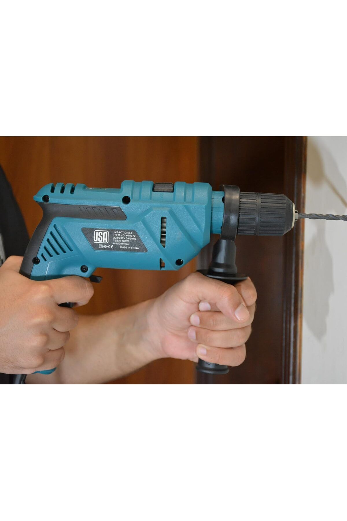 JSA-This 13mm, 780W drill is ideal for everyday tasks in workshops and at home. It features powerful, precise performance. 3