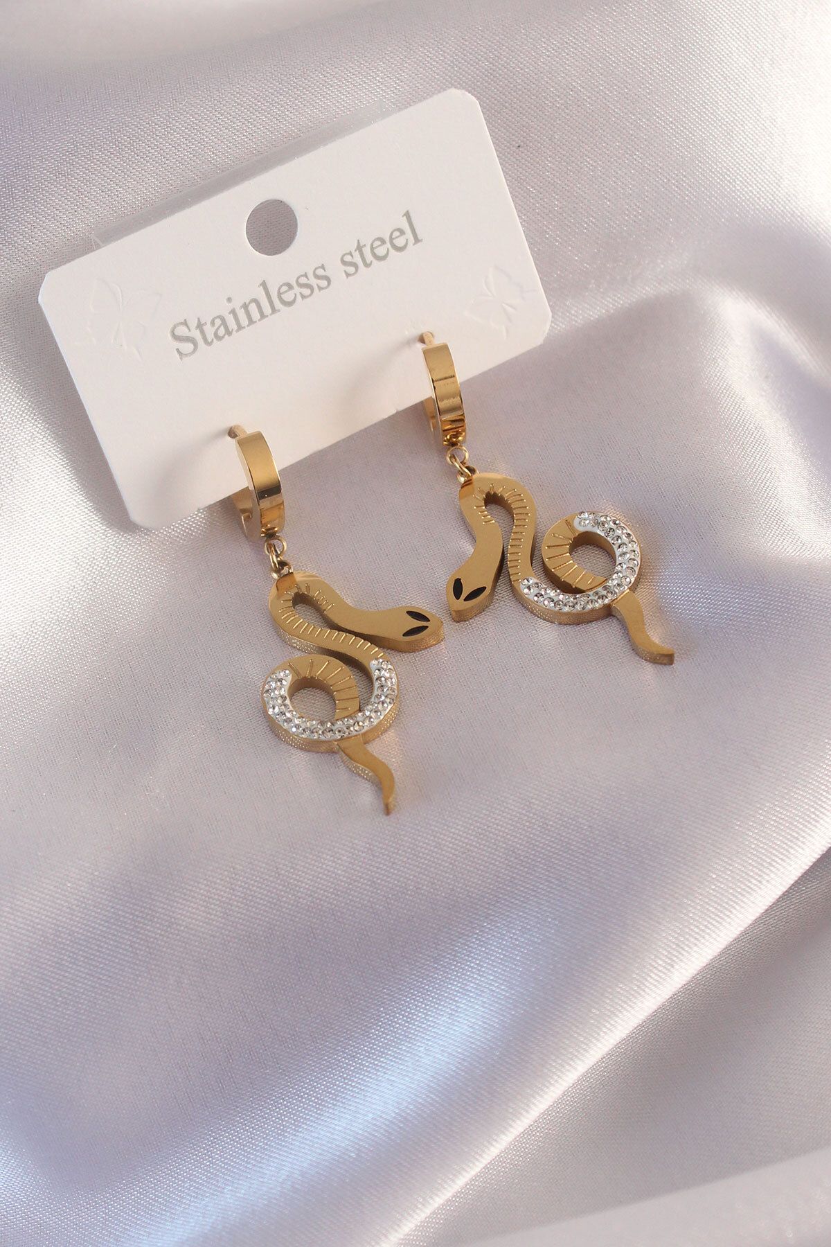 BZK ACCESSORİES Çelik Gold Renk Yılan Figür Zirkon Taşlı Kadın Küpe
