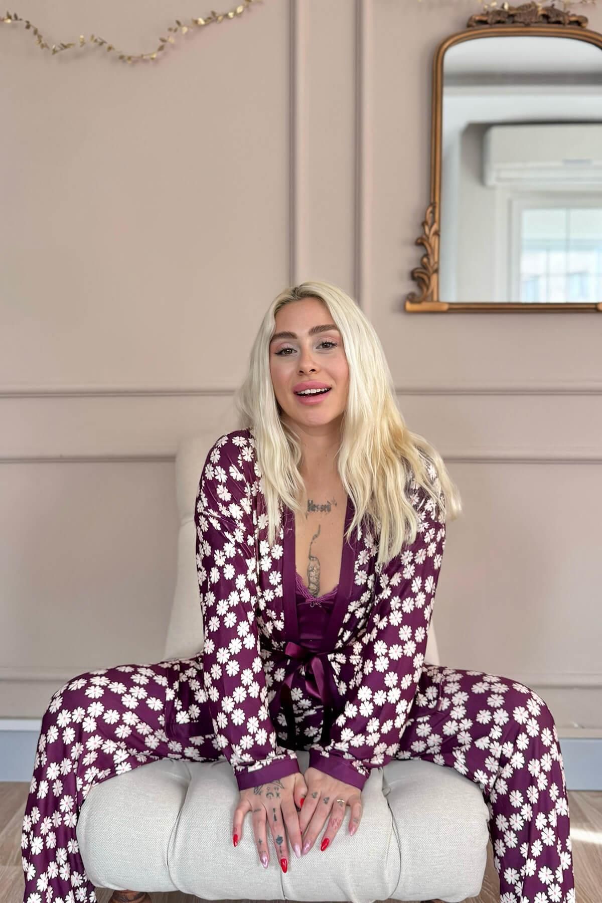 Pijamaevi-طقم بيجامة نسائي محبوك حصريًا من Purple Daisy مع ثوب صباحي 4