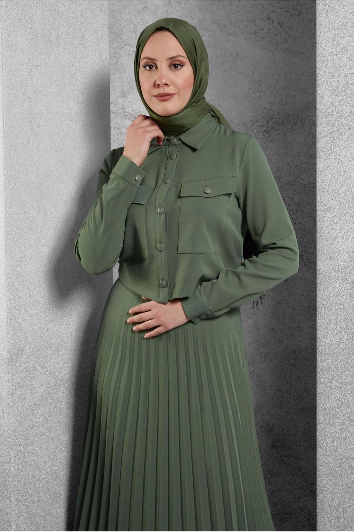 complete the look image