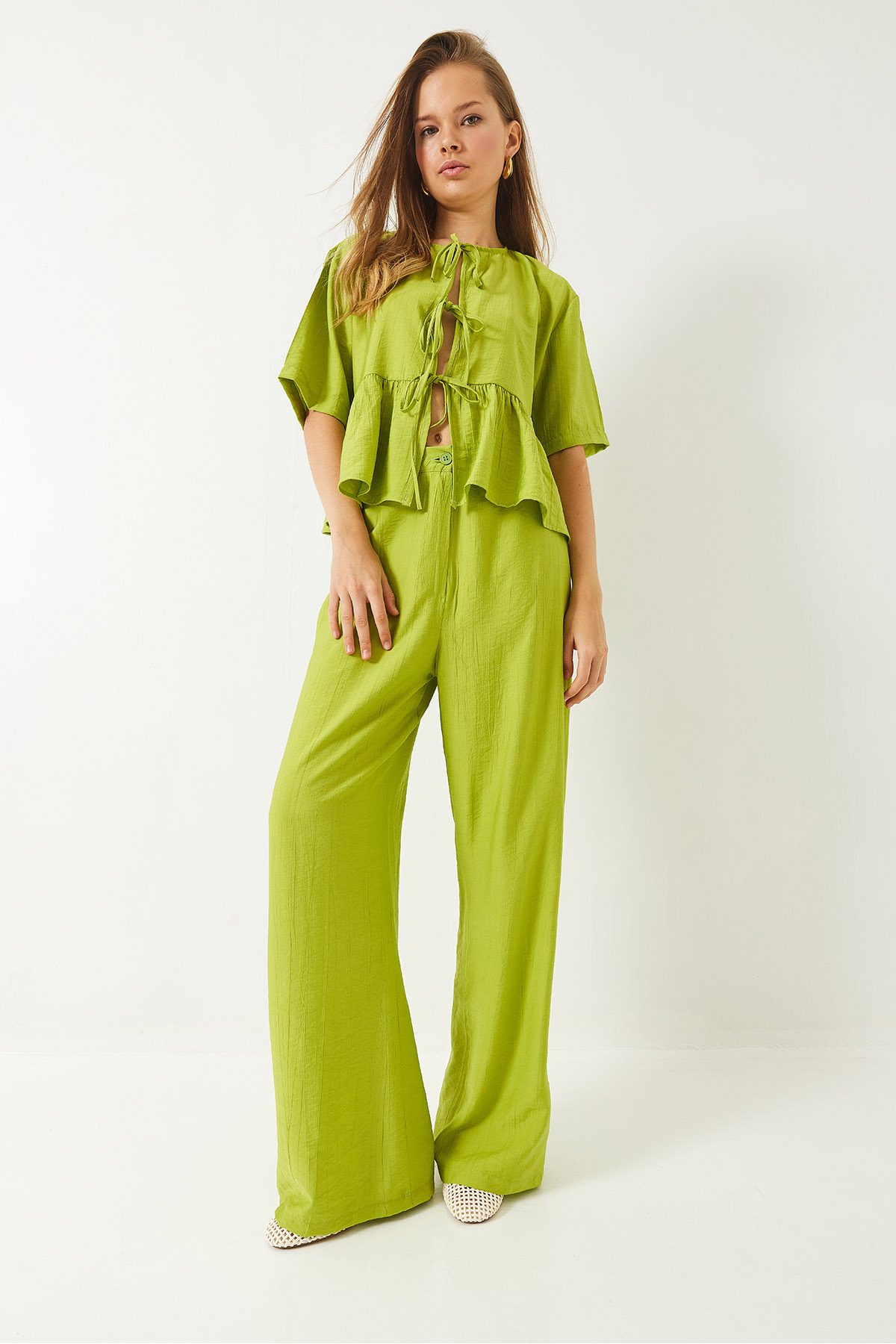 LUCCI Textured Two-Piece Coord Set with Ruffle Detail 2