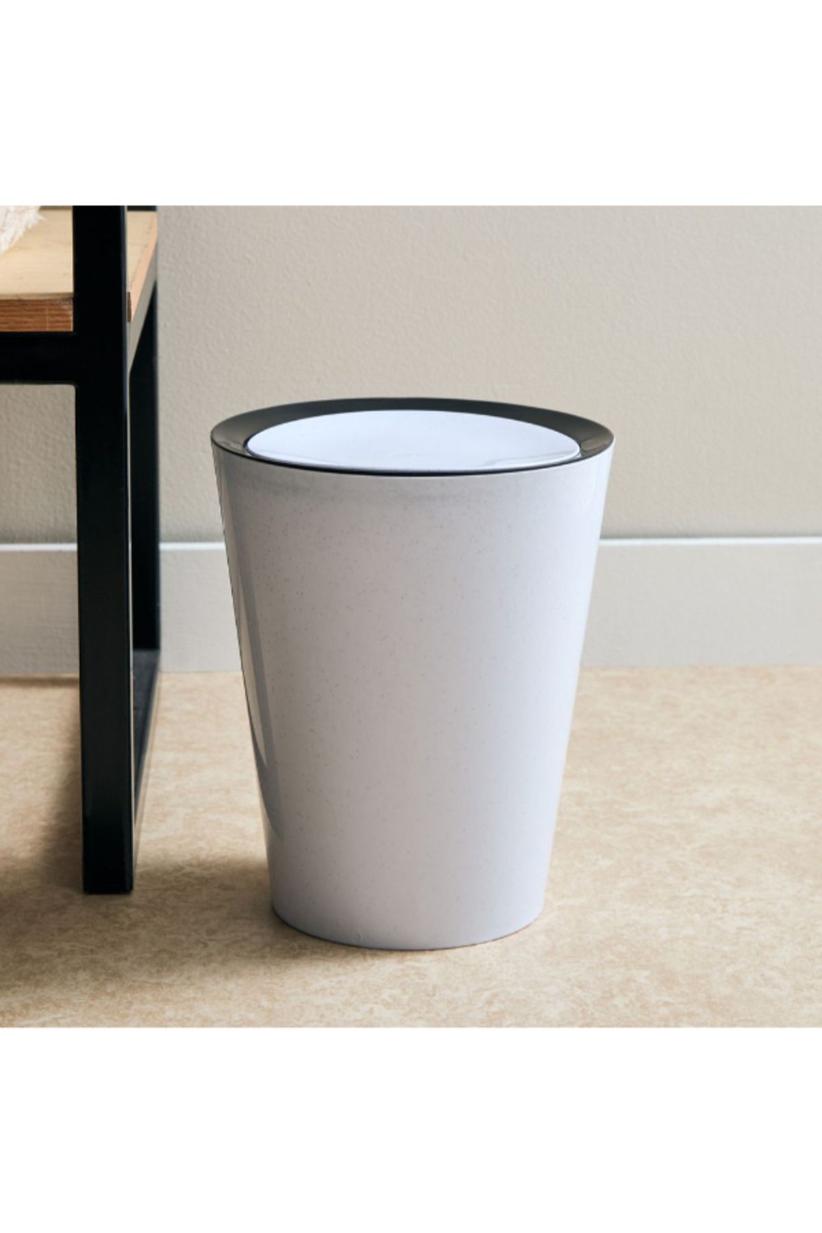 Home Box Midas Waste Bin with Swing Lid - 8.5 L