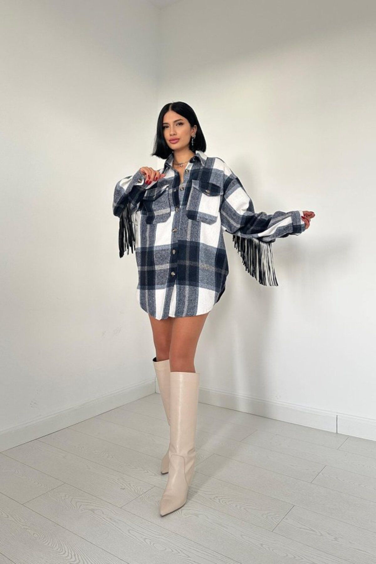 MRA Fashion Lacivert Arkası Püsküllü Gömlek