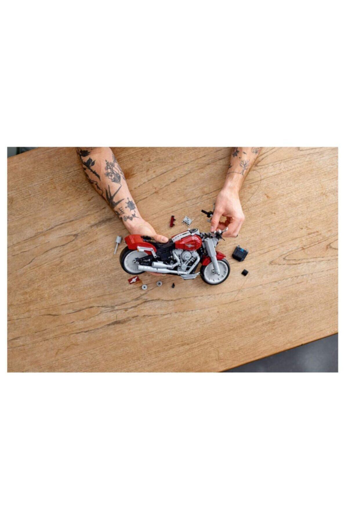 کارشناس سازنده ۱۰۲۶۹ هارلی-دیویدسون فت‌بوی