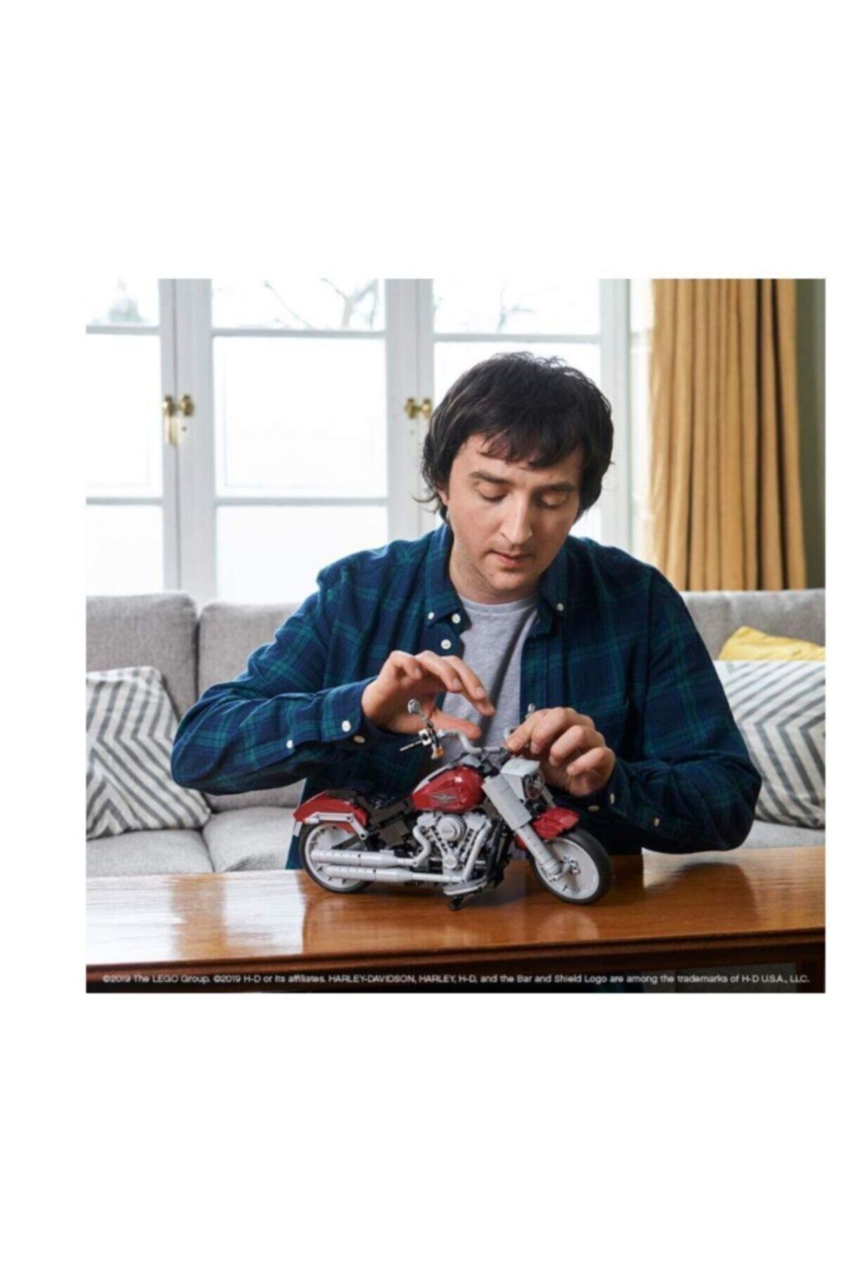 کارشناس سازنده ۱۰۲۶۹ هارلی-دیویدسون فت‌بوی