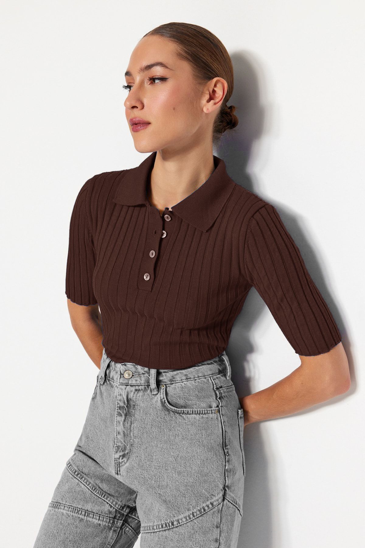 Trendyol Collection-Кафяво основно поло - тениска с яка - трикотаж Look - тънка блуза 3
