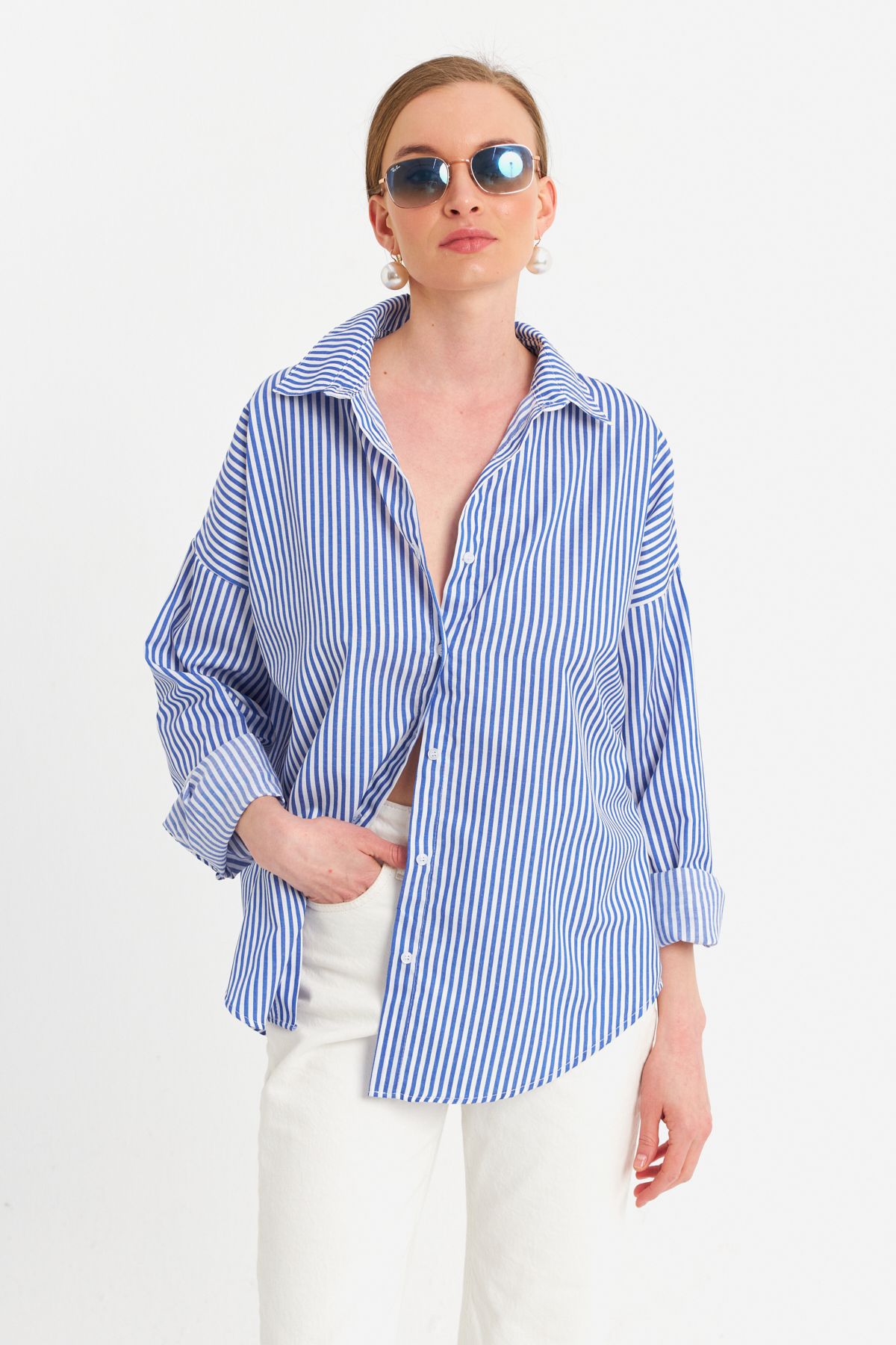 Cool & Sexy-Ecru-blaues gestreiftes Damenhemd ZER425 3