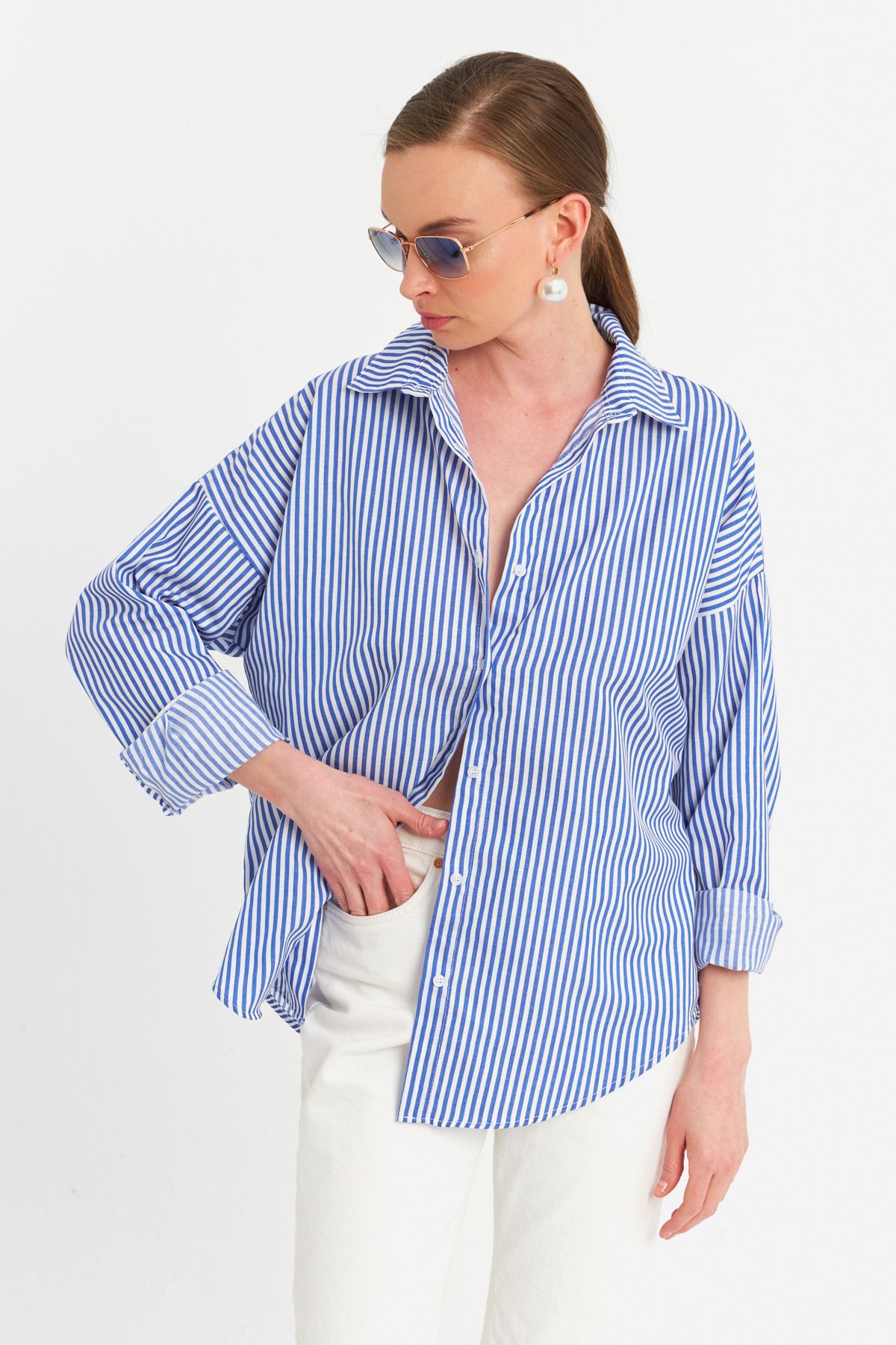 Cool & Sexy-Ecru-blaues gestreiftes Damenhemd ZER425 2
