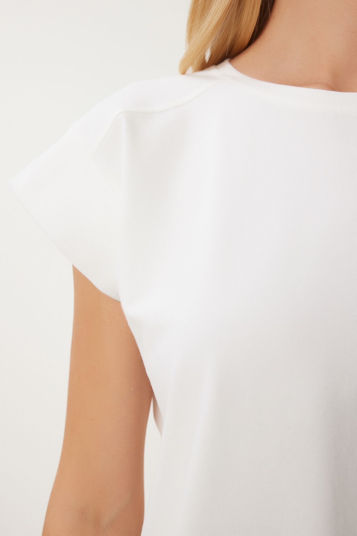 Happiness İstanbul-Damen Bone Basic Strick-T-Shirt HW00017 4