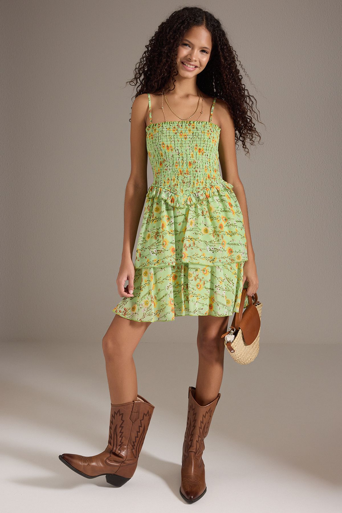 complete the look image