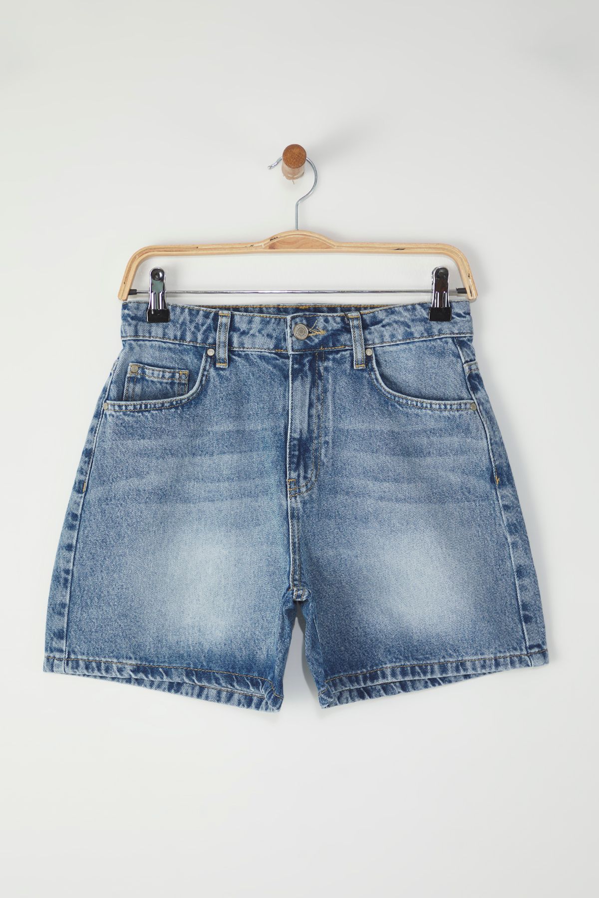 Trendyol Collection-Modré džínové šortky City Boy s normálním pasem TWOSS25SR00173 5