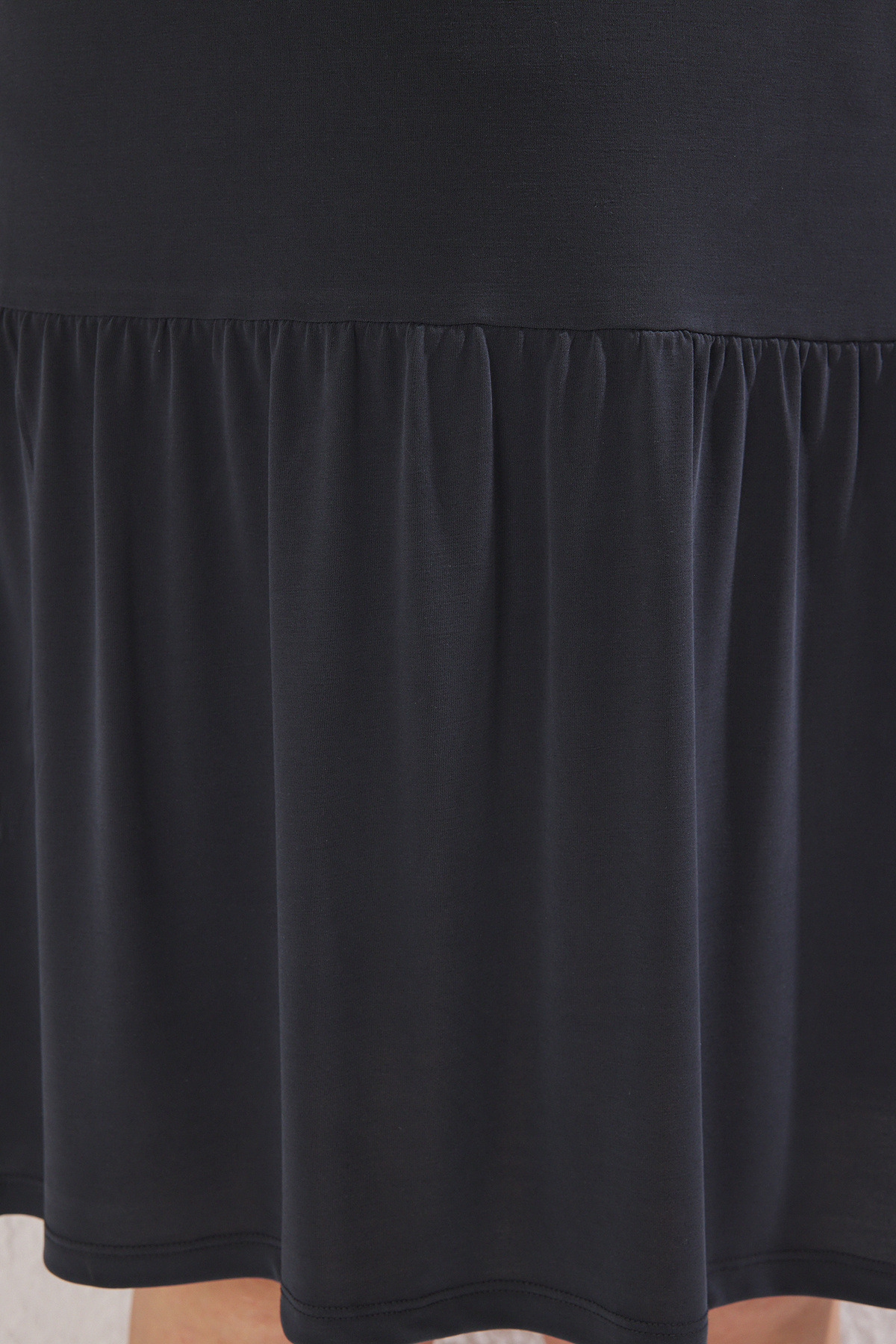 Trendyol Curve-Antracitové pletené šaty větší velikosti - Pohodlný modalový jednoduchý dres TBBSS25AH00138 3