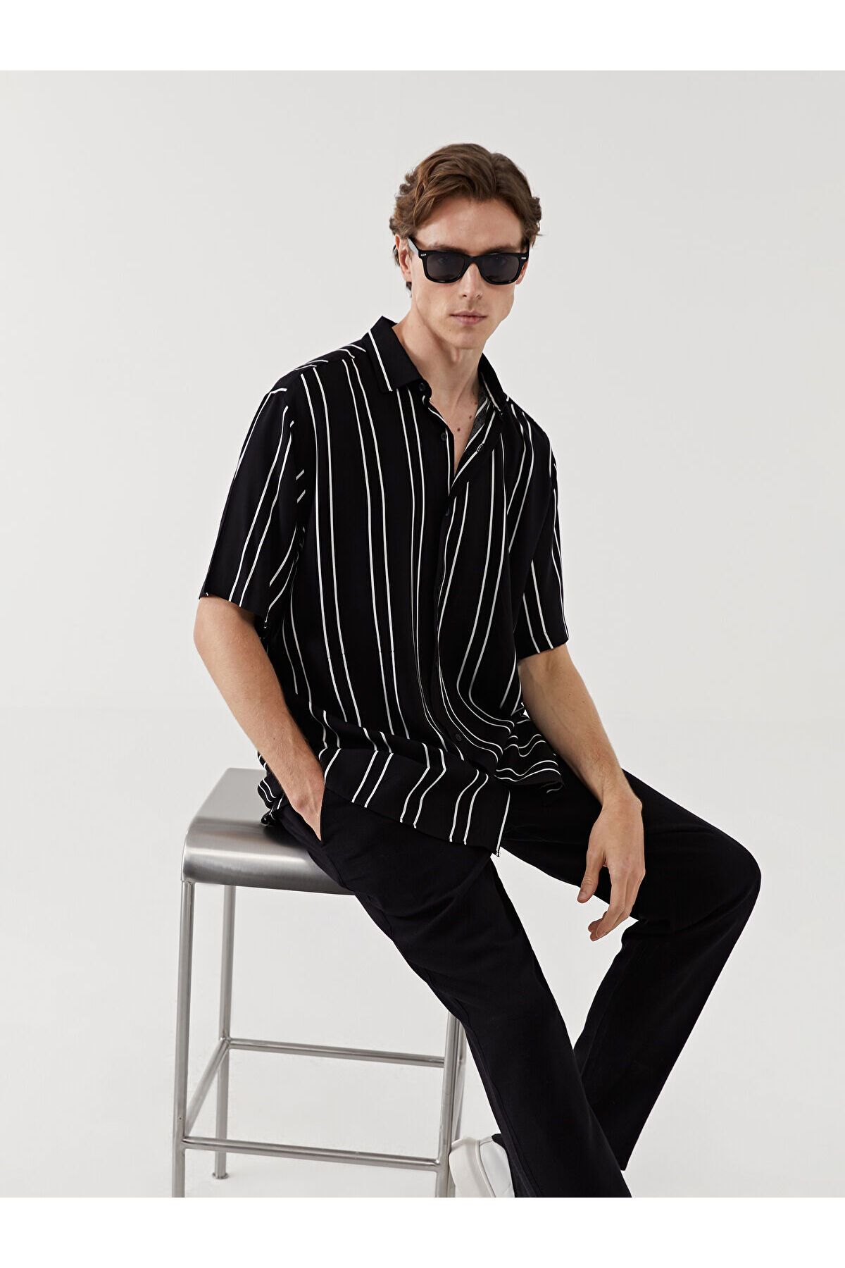 LC Waikiki Regular Fit Kısa Kollu Çizgili Viskon Erkek Gömlek