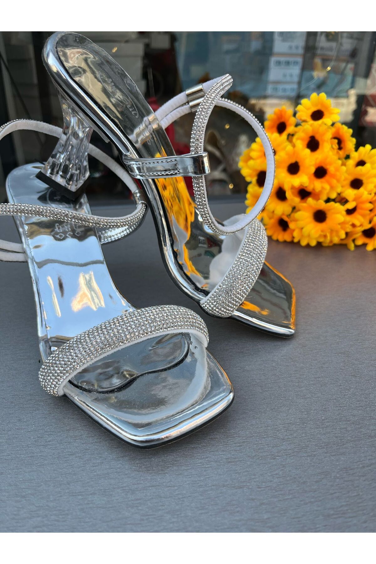 mystylee-New Season Trend Models with White Stone Straight Bands 1